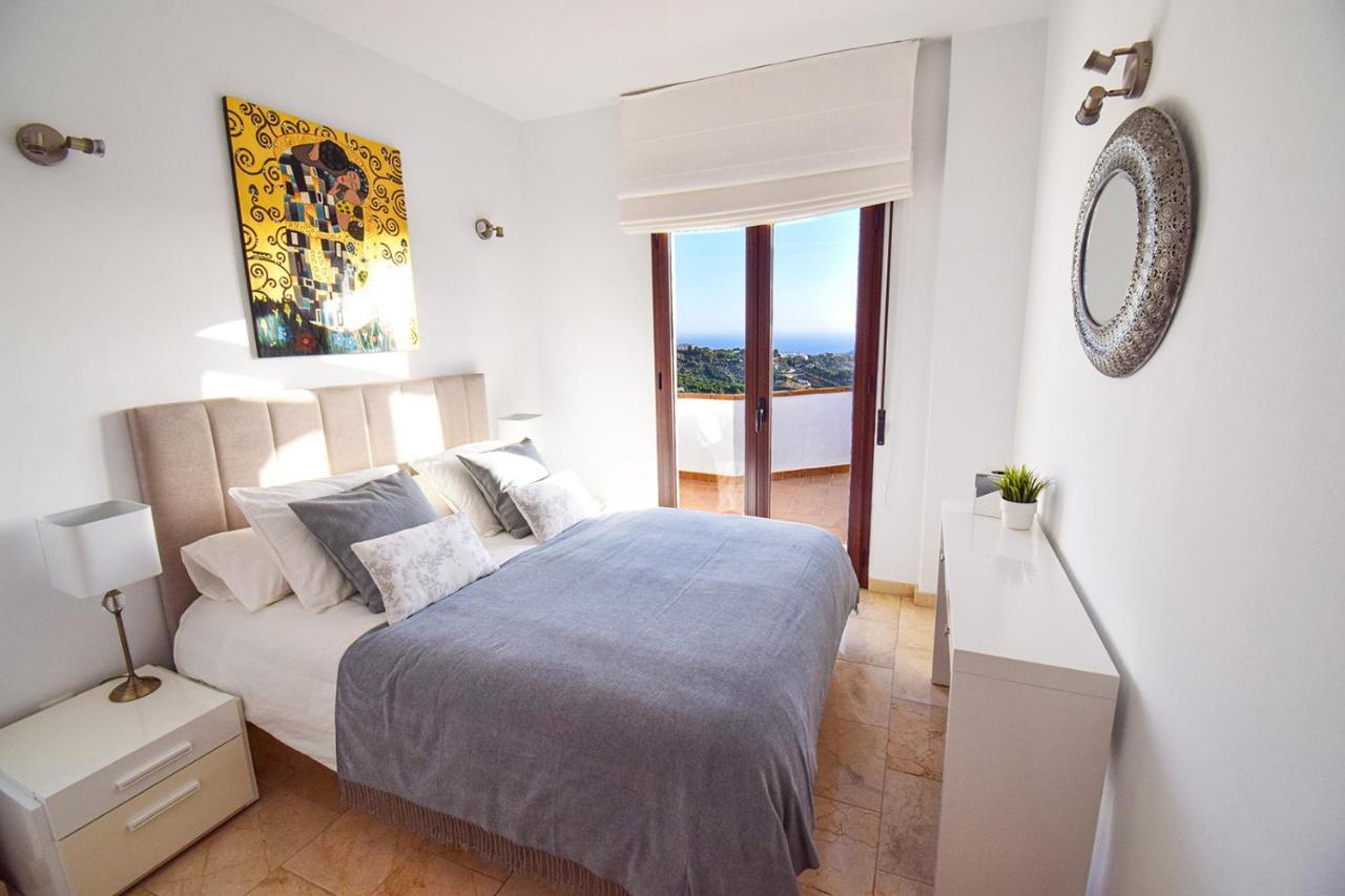 Penthouse 17a, 2 Bedroom, Pool, Large Terrace And Amazing Views In The Center Of Hansonholiday Appartement