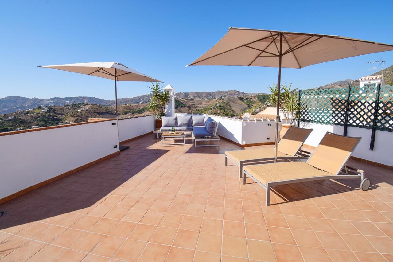 Appartement Penthouse 17a, 2 Bedroom, Pool, Large Terrace And Amazing Views In The Center Of Hansonholiday Frigiliana